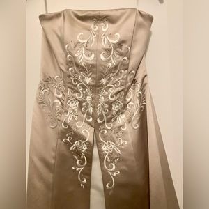 Jessica McClintock gown, champagne/white, size 2 like new without tags